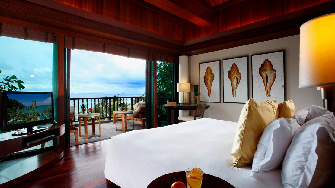 One Bedroom Ocean Facing Villa with Pool 